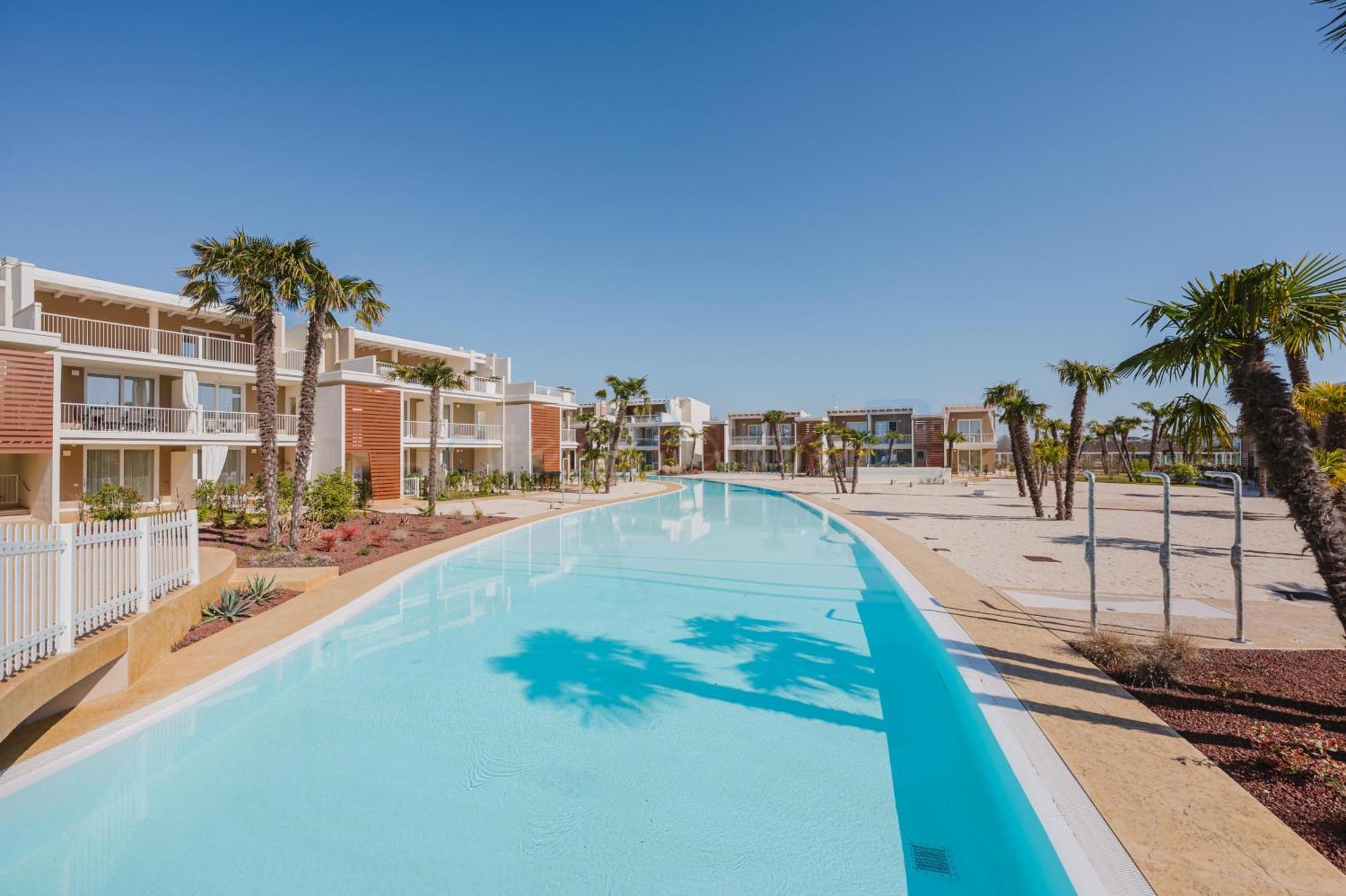 Wave Island Eb F17 Apartment